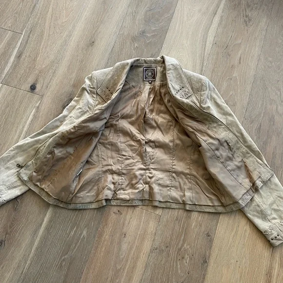 Double D Ranch Taupe Suede Jacket Whipstitch Studs - Picture 11 of 16